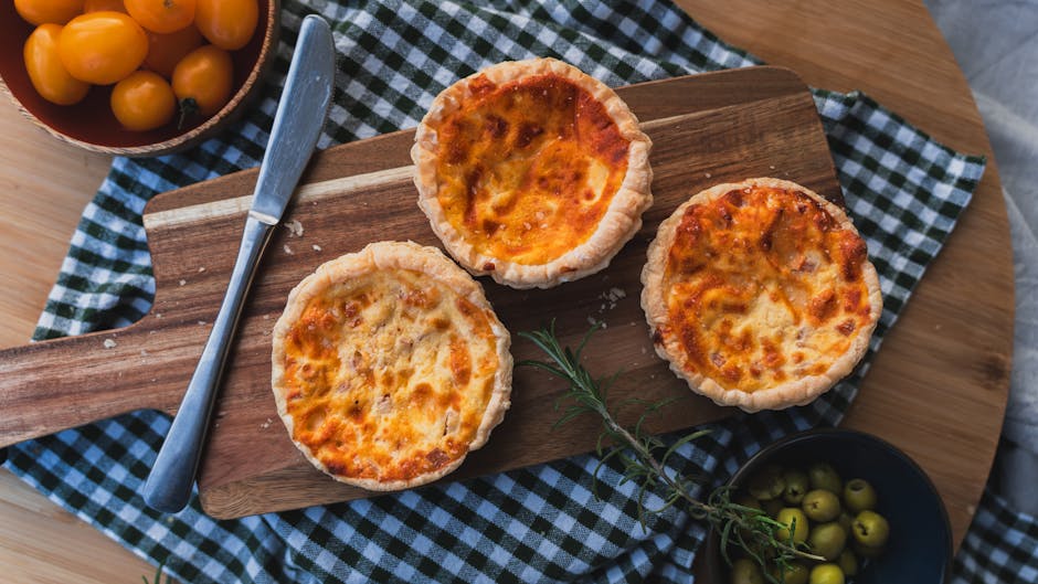 Mini Quiches with Cheese and Herbs